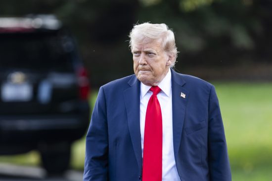 Donald Trump permite a empresas extranjeras traer a sus empleados
