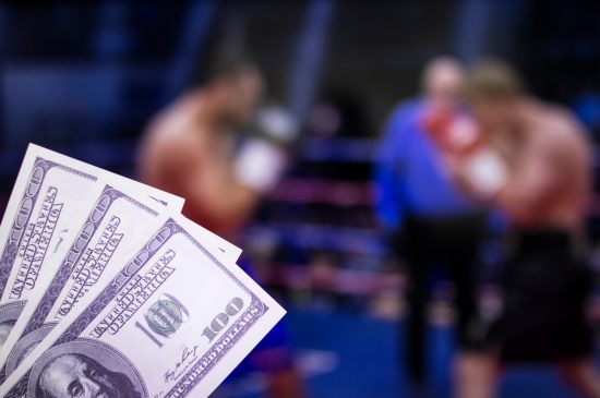 Influencer mexicano pierde apuesta tras pelea del Canelo