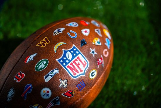 Trump critica a la NFL, Trump criticizes Super Bowl 2026 over Bad Bunny decision