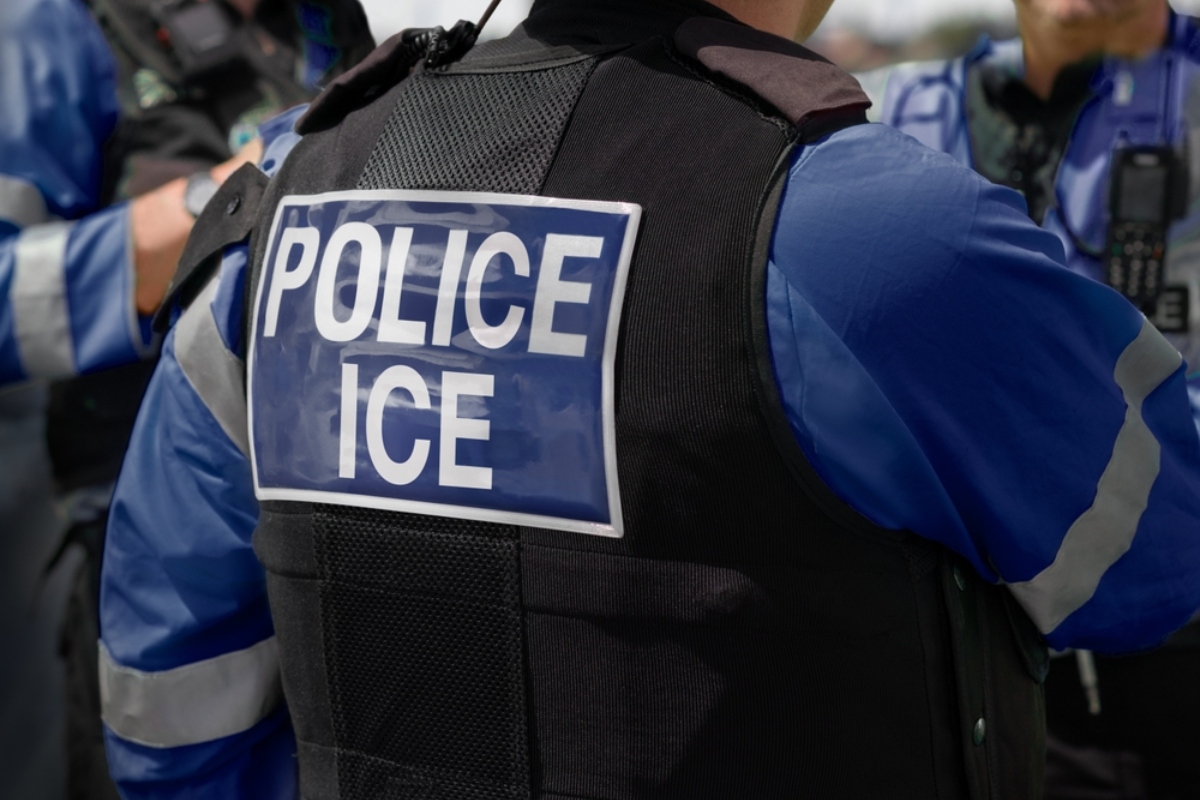 ICE inicia verificaciones en hogares, ICE Begins Mass Home Safety Checks for Migrant Children