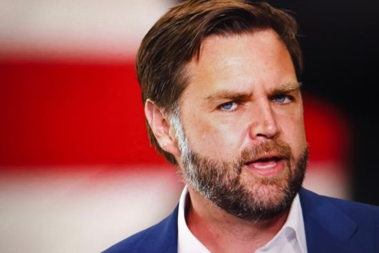 JD Vance culpa a inmigrantes