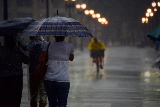 Tormentas navideñas amenazan a EEUU
