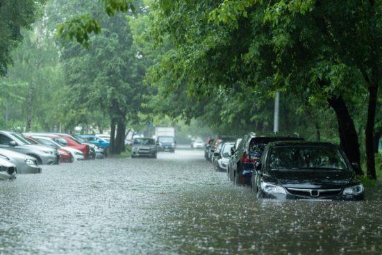 Inundaciones amenazan al Pacífico