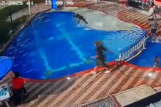 Colombia, Policía, Niña