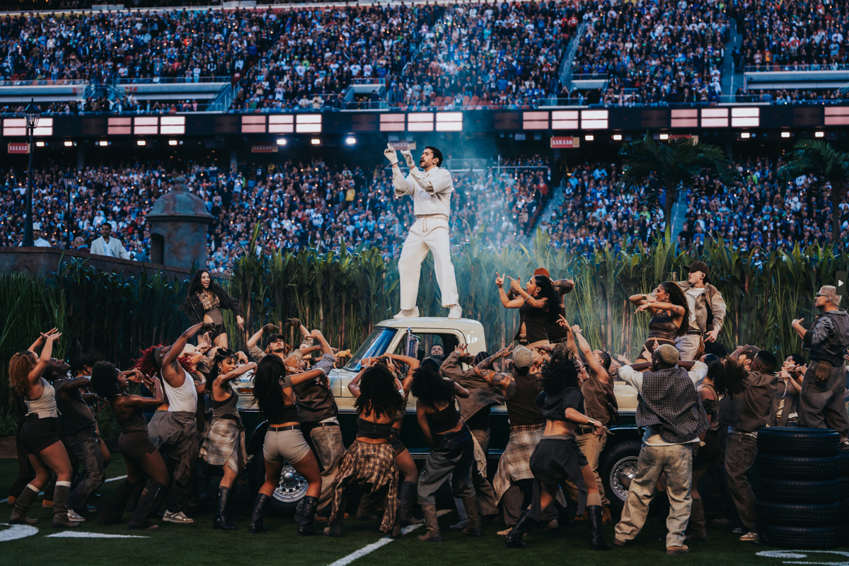 Bad Bunny desata críticas republicanas por el Super Bowl, Republicans Call for Punishment Against Bad Bunny Over Super Bowl