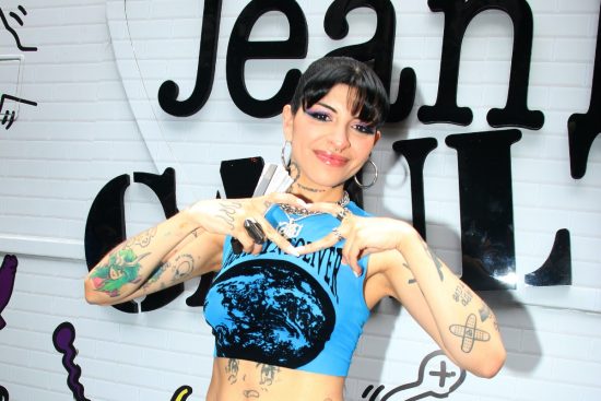 Cazzu imita a Ángela Aguilar