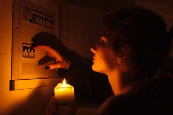 Tormenta deja sin luz a millones en EEUU
