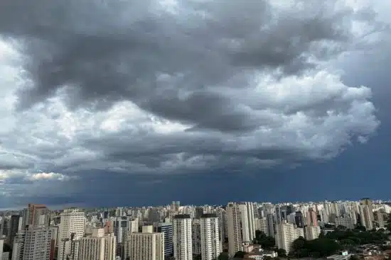 Megatormenta activa alerta en EEUU