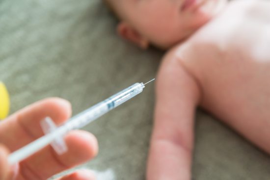 Rechazo a vacunas para recién nacidos, newborn medical care refusal