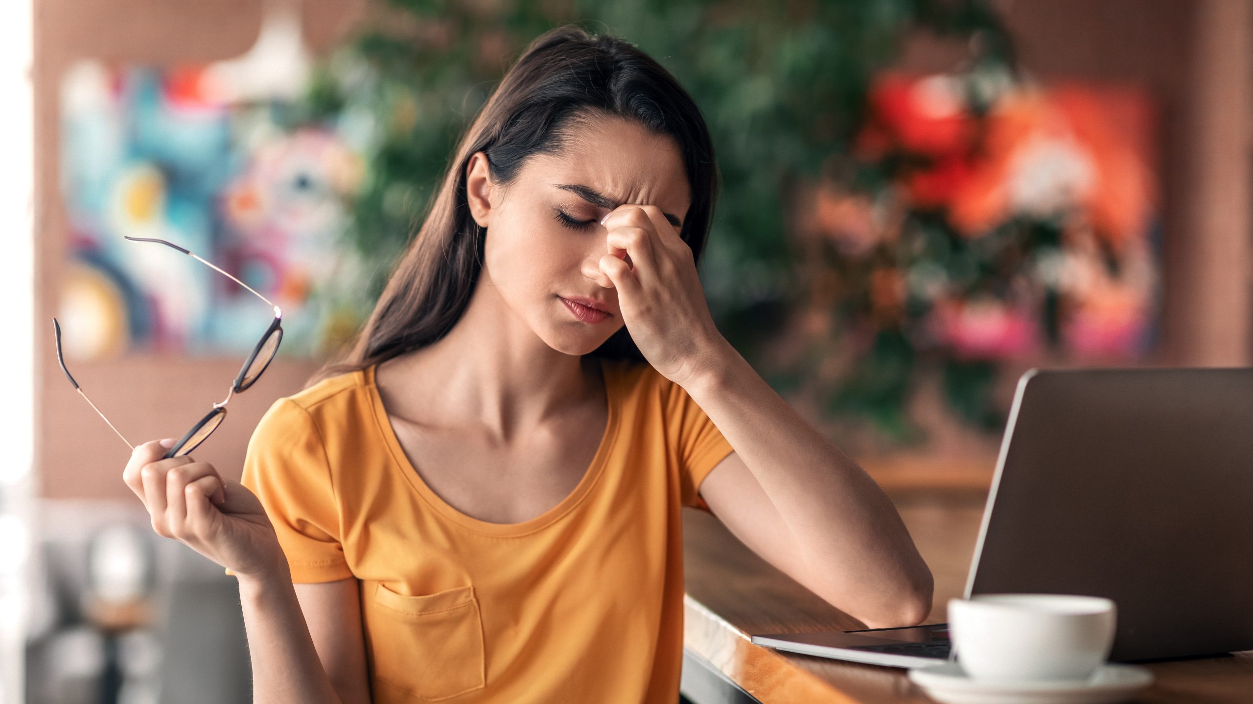 mujer, cansada, fatiga, estres, antioxidantes, cuatro