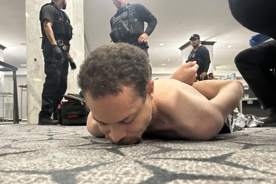 Trump publica imágenes sin contexto del tiroteo en WHCA