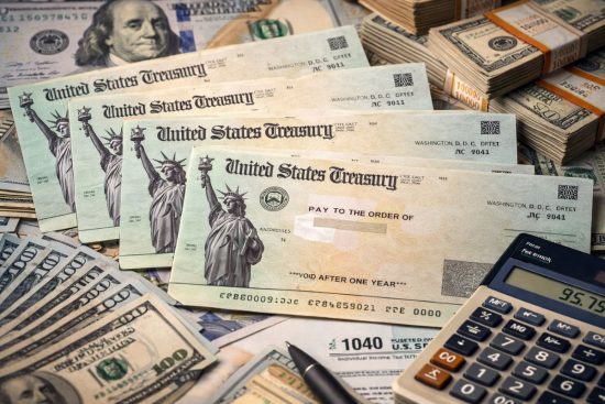 4 cheques de reembolso de abril, 4 April Tax Refund Checks and Financial Aid You Can Still Claim!