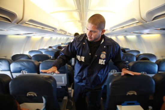 Deportaciones a África generan preocupación legal