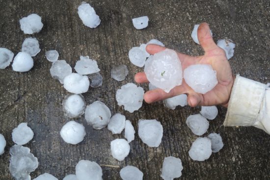 Alerta máxima por granizo gigante