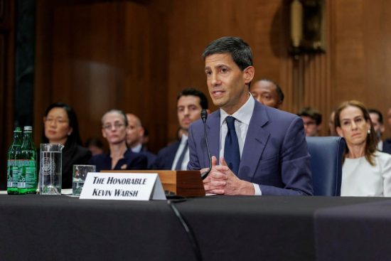 Trump empuja recorte de tasas