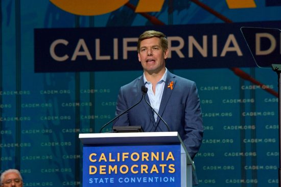 Eric Swalwell promete castigar a agentes de inmigración en campaña, Swalwell ICE Proposal in California Elections