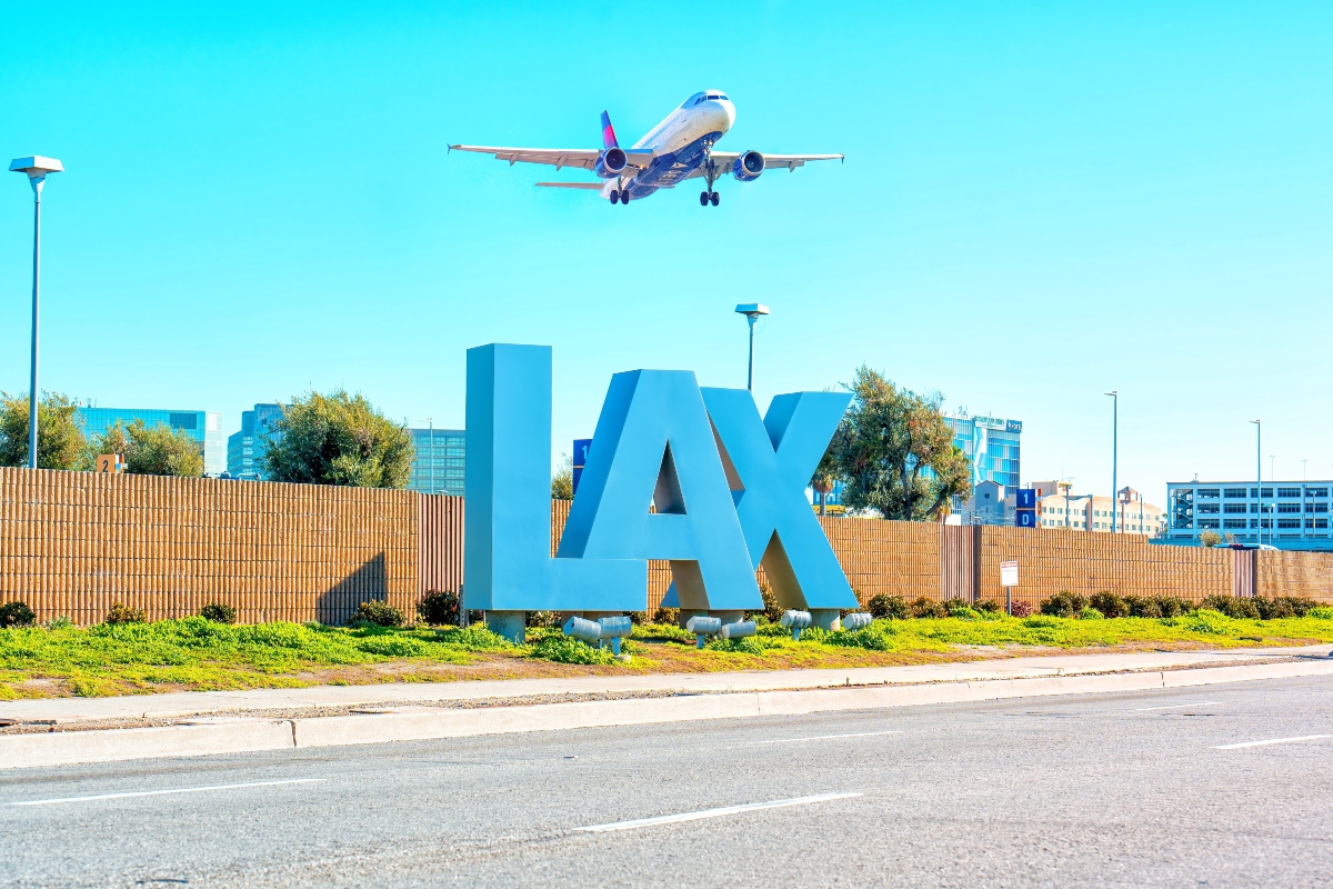 Incidente en LAX desata alarma en pista