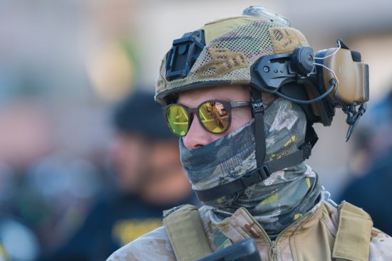 Gafas del ICE podrían identificar personas en la calle en segundos