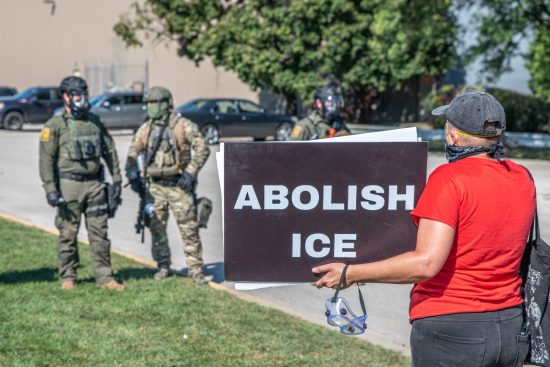 Detención de ICE por una inmigrante genera polémica