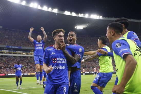 Cruz azul, Chivas