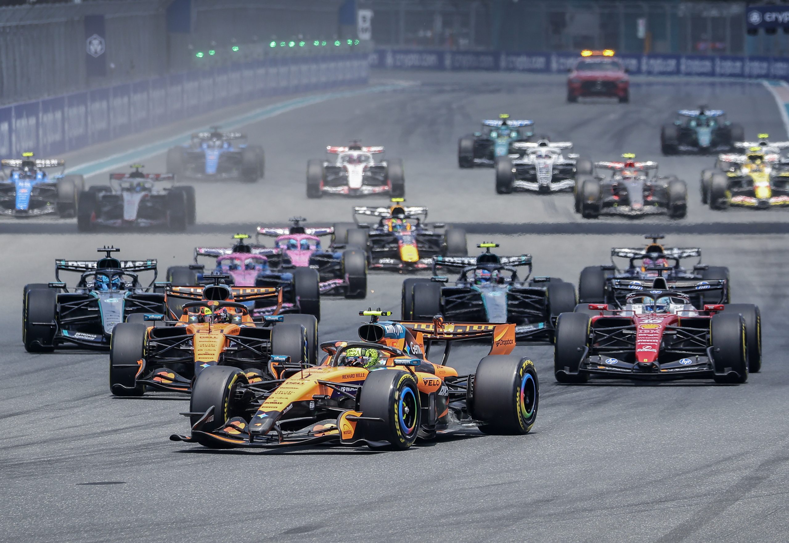 Fórmula 1 apunta al regreso de motores V8