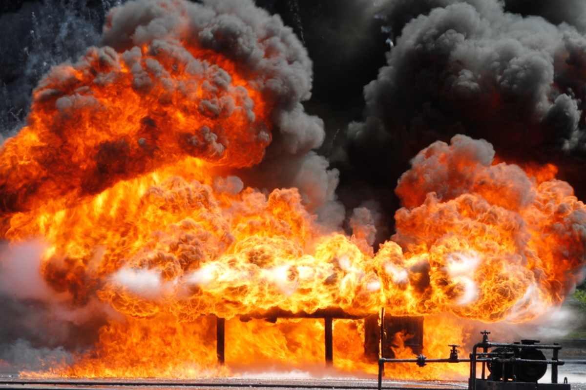 Explosión en fábrica de Washington, Washington Factory Explosion Leaves One Dead and Nine Missing