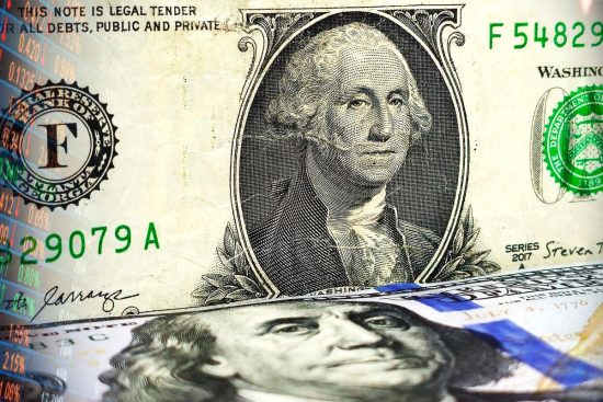 el dólar retrocede en México
