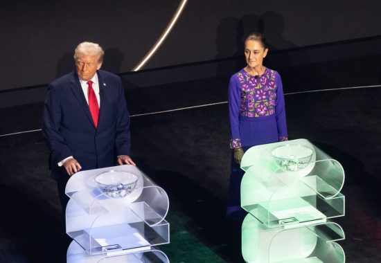 Trump se burla de Sheinbaum tras imitarla en evento privado