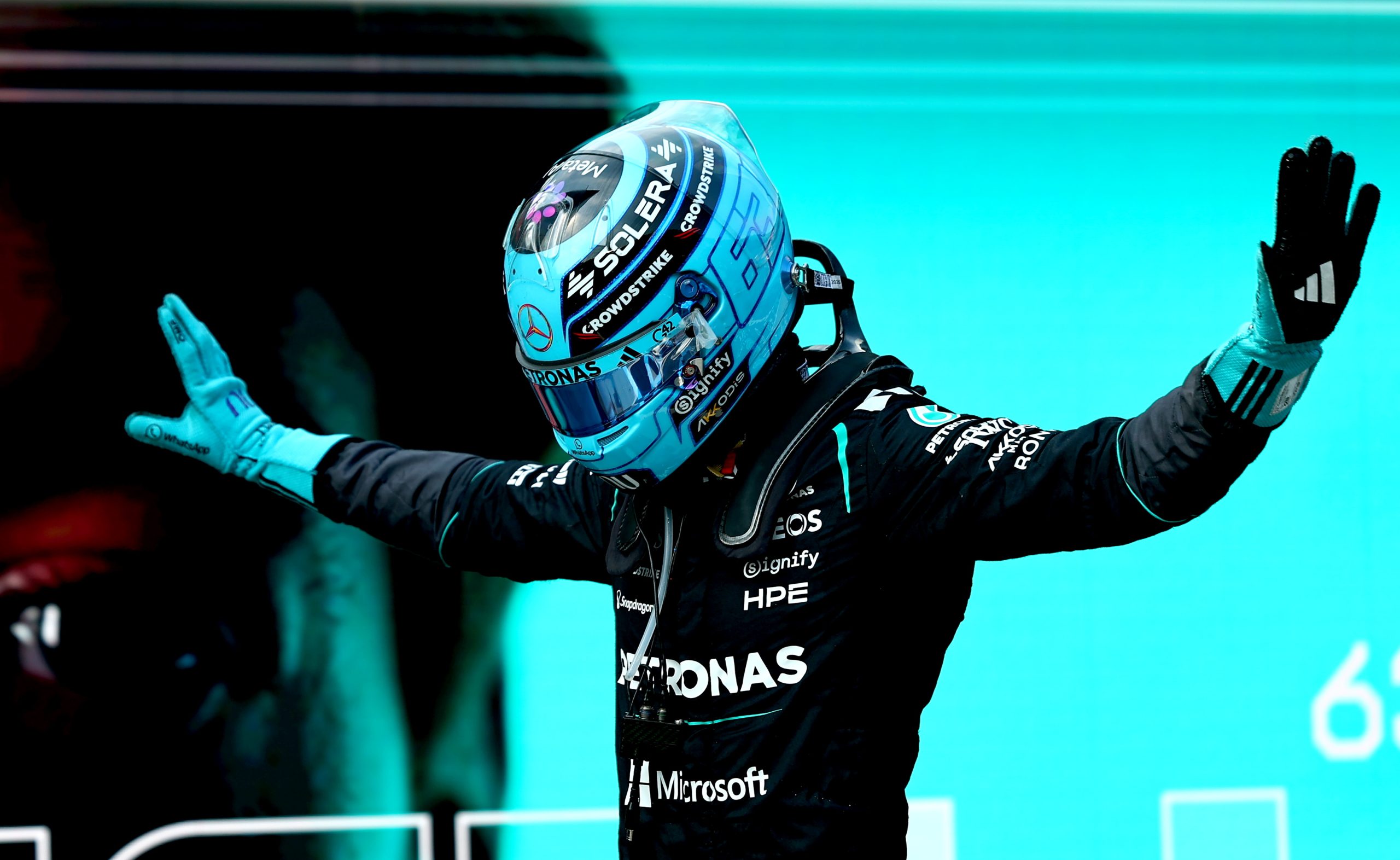 George Russell resiste a Verstappen y gana el GP de Austria
