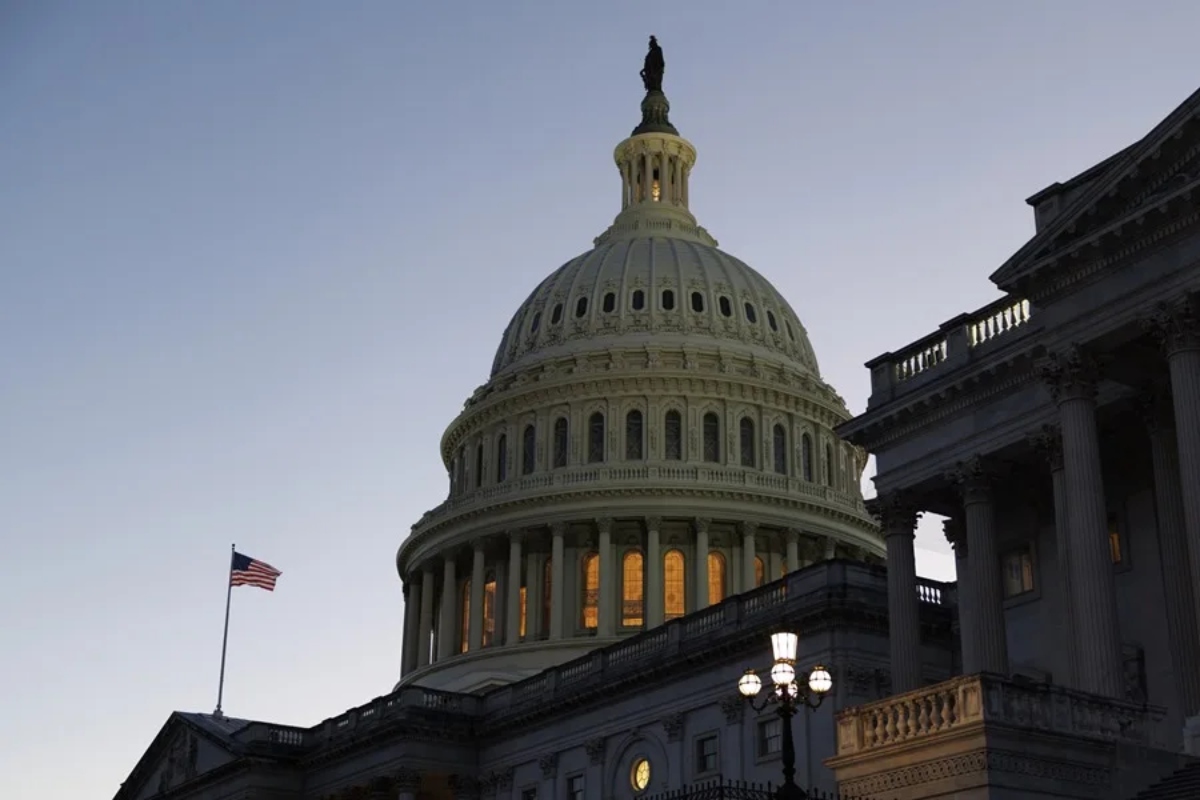 Senado, Trump, Ley SAVE America MundoNOW