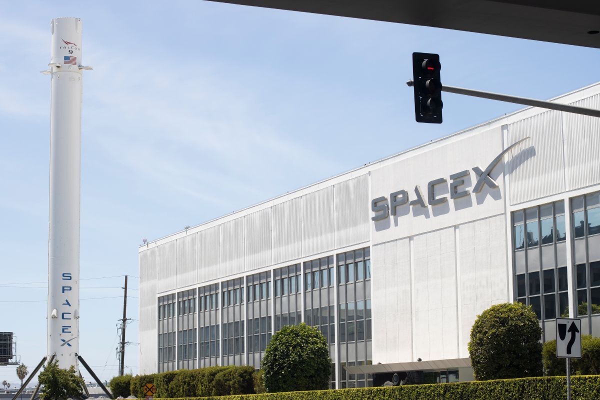 spacex, wall street 