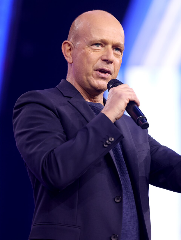 steve hilton, gobernador, california 