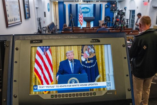 Trump culpa a Canadá por la contaminación del aire