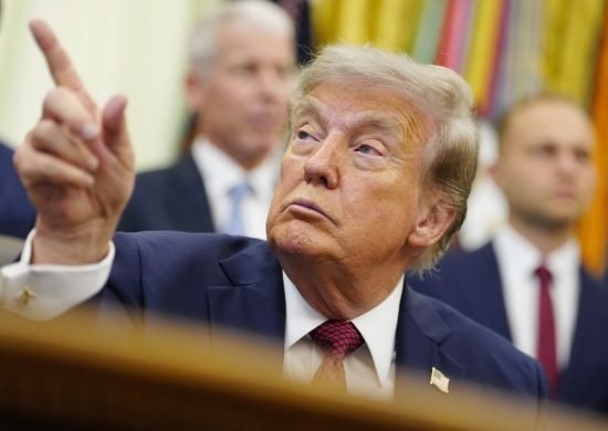 Trump suspende ataques a Irán tras casi dos semanas