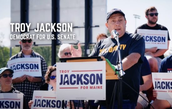 Troy Jackson busca movilizar el voto progresista y de la clase trabajadora