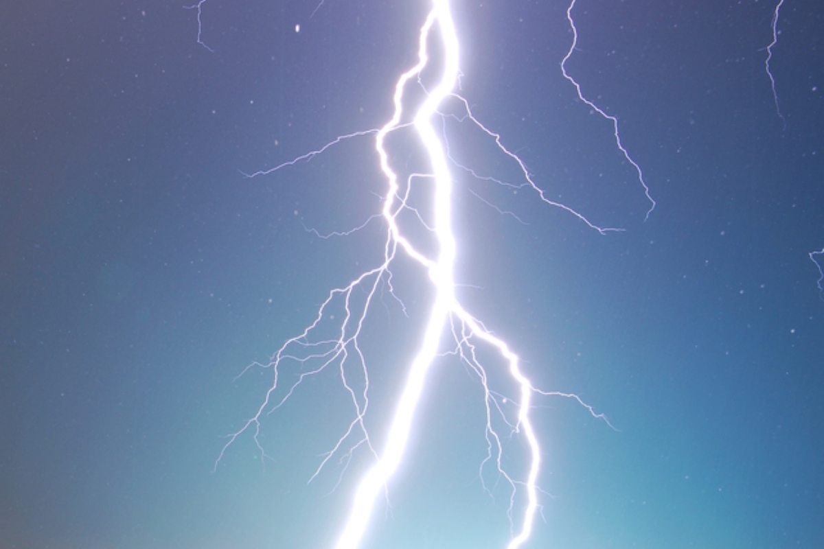 Man Survives Direct Lightning Strike in Staten Island, New York
