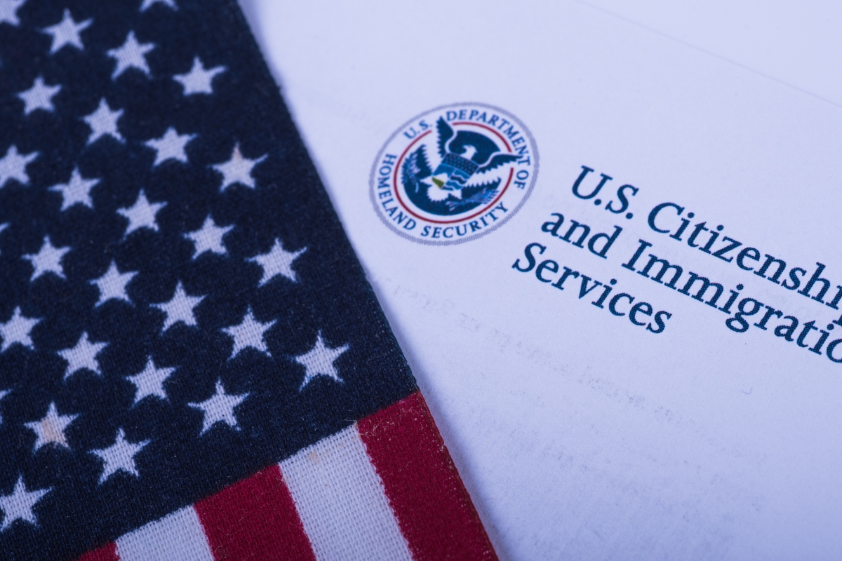 USCIS, denaturalization, immigrants MundoNOW, USCIS Denaturalization Policy: What Naturalized Citizens Should Know